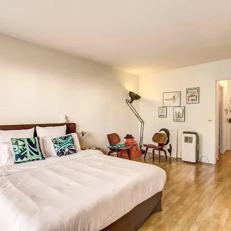 Rue Saint-maur 1-bed Balcony And View Parigi