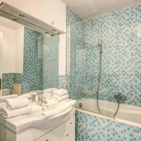 Rue Saint-maur 1-bed Balcony And View * Parigi